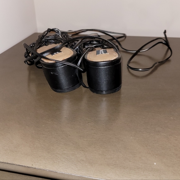 Design Lab Mya Wrap Open Toe Shoe - Picture 4 of 4